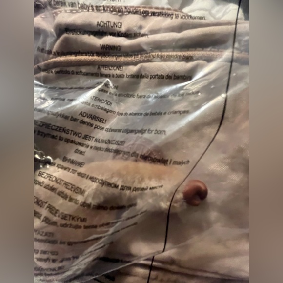 NWT KIPLING Dusty Taupe Nylon Huebi Crossbody - Picture 8 of 8